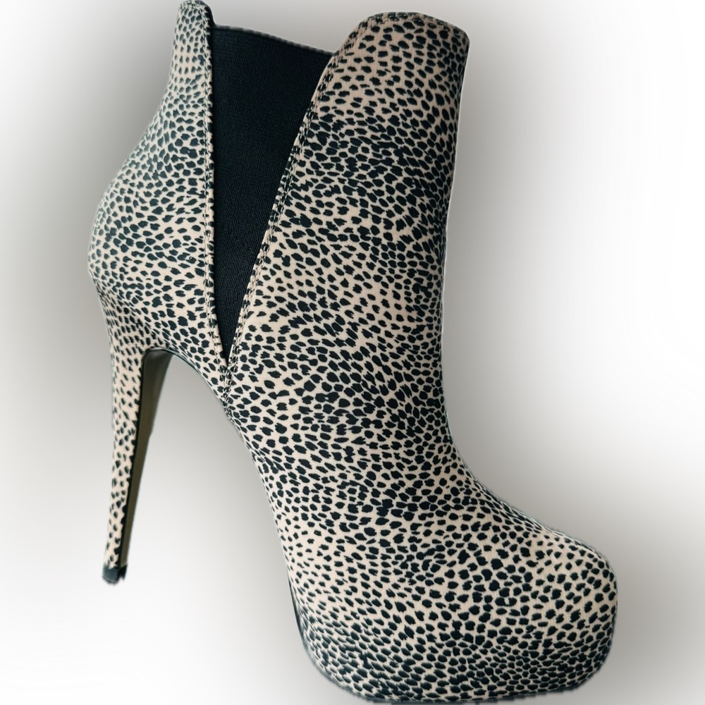 IZABELLA RUE SIZE 8.5 new
